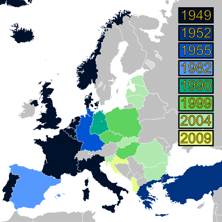 Map of NATO expansion closer to Russia. Various shades of green refer to countries that became NATO members after the dissolution of the USSR