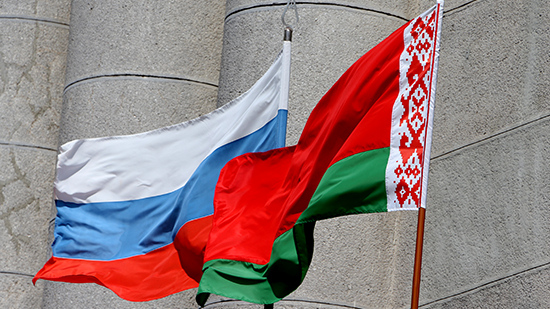 Flags of Russia and Belorussia