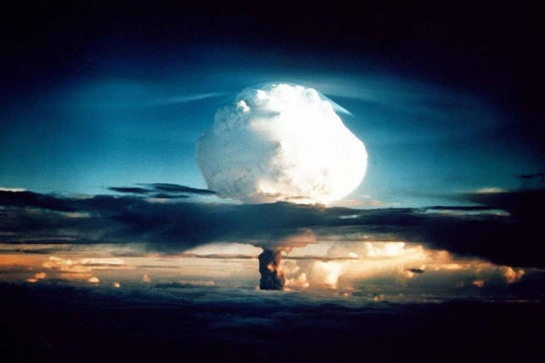 Image by (cc) WikiImages Nuclear mushroom
